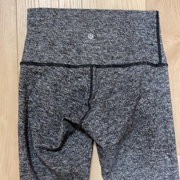 Lululemon Wunder Under Full Length Lettings, Heathered Black, sz 6 - Picture 4 of 8